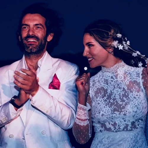 Αθηνά Οικονομάκου - Φίλιππος Μιχόπουλος | Οι πιο ωραίες φωτογραφίες του ζευγαριού που παντρεύτηκε τρεις φορές