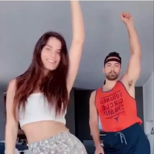 Χριστίνα Μπόμπα - Σάκης Τανιμανίδης | Νέα μέρα, νέο video στο TikTok για το ζευγάρι