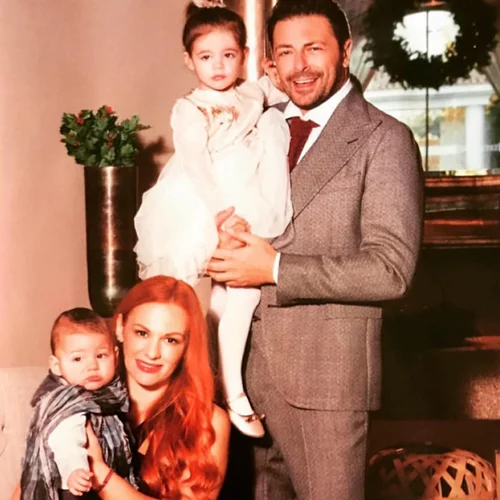 Γιώργος Χειμωνέτος - Εύα Μουρτζάκη | Φωτογραφίες από το γεμάτο παιχνίδια σπίτι τους