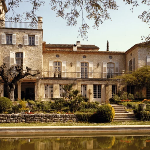 Αποκλειστική ξενάγηση στο σπίτι του Christian Dior