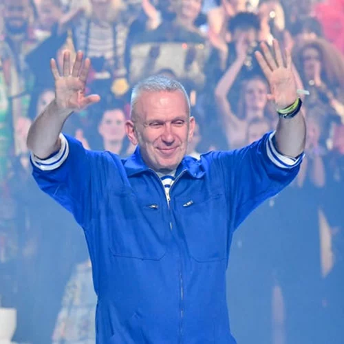 Ντοκιμαντέρ για το αποχαιρετιστήριο ντεφιλέ του Jean Paul Gaultier