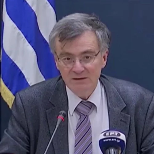 Άγνωστες πτυχές της ζωής του Σωτήρη Τσιόδρα | Τα πρώτα φλερτ και τα μαθητικά του χρόνια