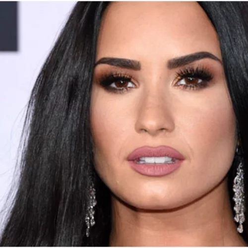 Demi Lovato | Mόλις επιβεβαίωσε τη νέα της σχέση