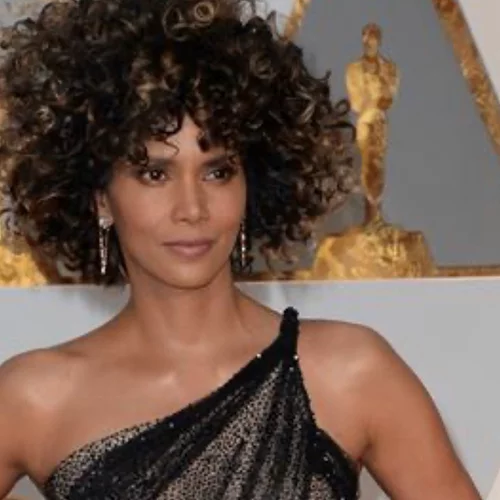 Η Halle Berry εξηγεί τον λόγο που είναι τέλειο να είσαι single