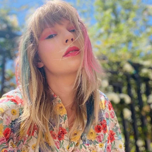 Hair Challenge | Η Taylor Swift και άλλες celebrities αλλάζουν look εν μέσω καραντίνας