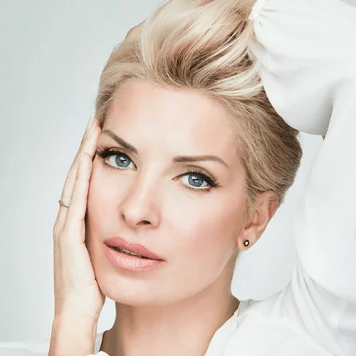 Ελένη Μενεγάκη | Τα πιο ωραία πορτρέτα που την έχει βγάλει η Ρούλα Ρέβη