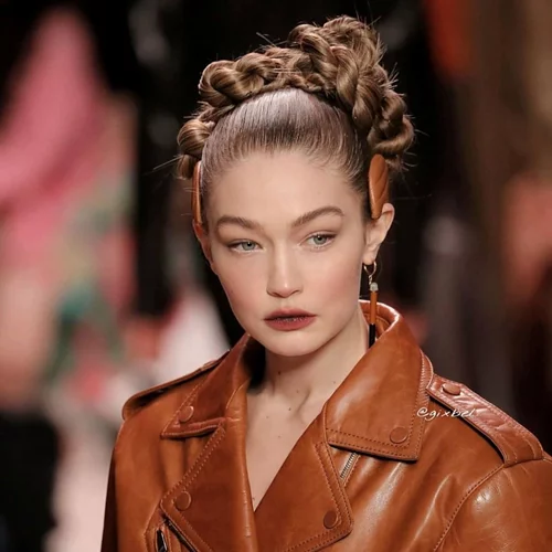 Καλοκαιρινά χτενίσματα | 5 τάσεις της επόμενης σεζόν που μπορείς να υιοθετήσεις από τώρα (πριν από όλες!)