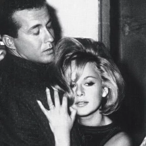 Δημήτρης Παπαμιχαήλ και Δέσπω Διαμαντίδου | Σπάνια φωτογραφία στον γάμο Καρέζη - Χατζηφωτίου