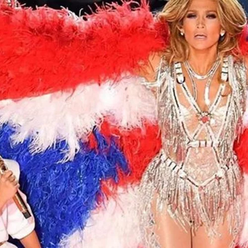 Η μόλις 12 χρονών κόρη της Jennifer Lopez γράφει βιβλίο με προσευχές