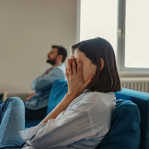 Ανάλυσέ το | «Θέλω να χωρίσω και δε μπορώ»