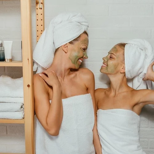 Γιορτή της Μητέρας | Ξέρουμε πώς θα απολαύσεις μια μέρα σπα... από μακριά με τη μαμά σου