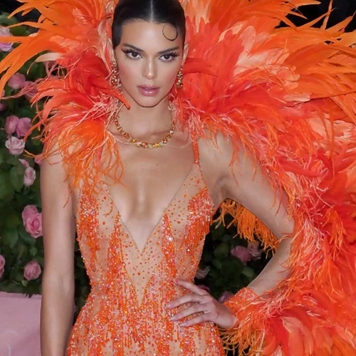 Η διαδικτυακή εκδοχή του Met Gala θα μεταδοθεί live απόψε και είμαστε όλοι καλεσμένοι