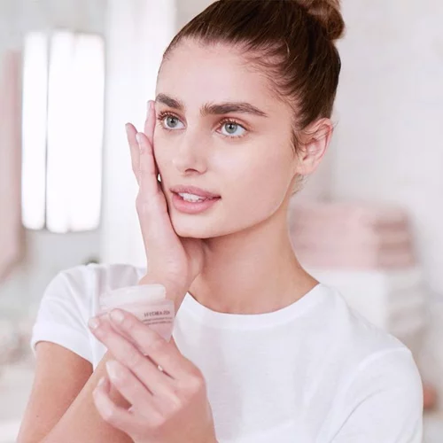 Ρωτάτε και εμείς απαντάμε: Αυτές είναι οι πιο συνηθισμένες ερωτήσεις για το skincare και ορίστε οι απαντήσεις