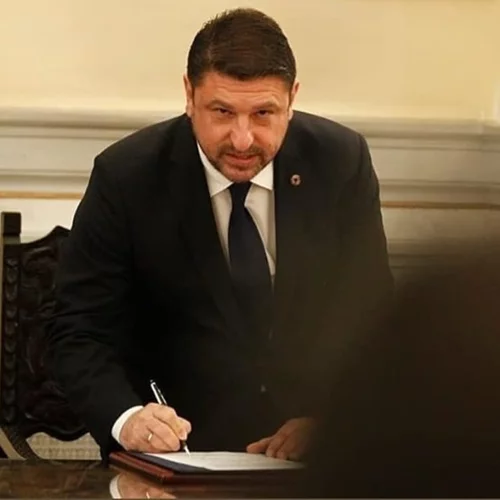 Κορονοϊός | Η ενημέρωση από Νίκο Χαρδαλιά, Άκη Σκέρτσο - Ανακοινώσεις για τη χαλάρωση του lockdown