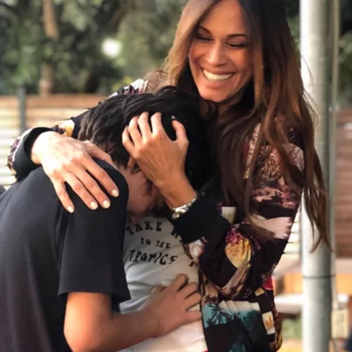 Έλλη Κοκκίνου | Σπάνιες φωτογραφίες με τον γιο της, Αλέξανδρο