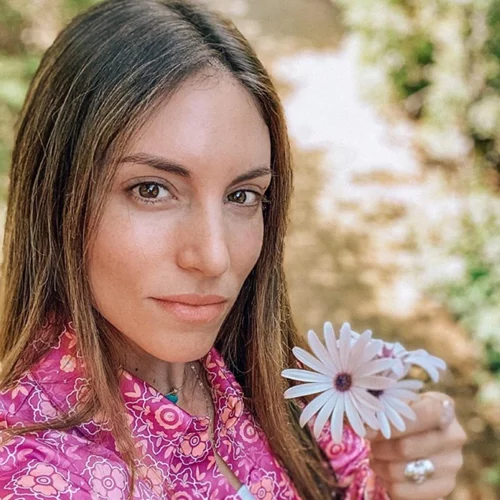 Η Αθηνά Οικονομάκου πιο ξανθιά από ποτέ