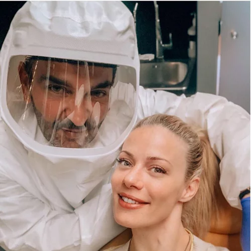 Στον οδοντίατρο μετά την καραντίνα | Η Ζέτα Μακρυπούλια μάς δείχνει τα αυστηρότατα μέτρα (pic)