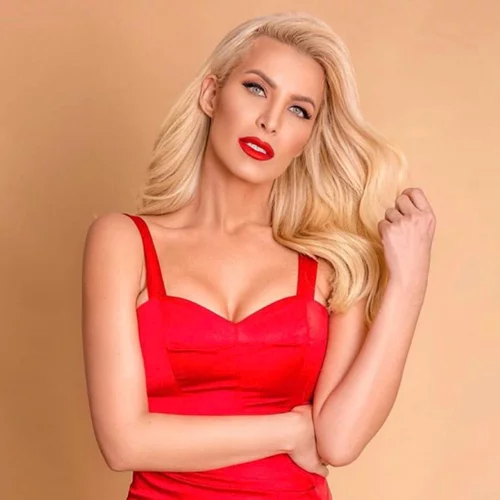 Kαι η Κατερίνα Καινούργιου αγαπά το loungewear | Το μεγαλύτερο στιλιστικό trend του χειμώνα απογειώνει τις εμφανίσεις της στο σπίτι