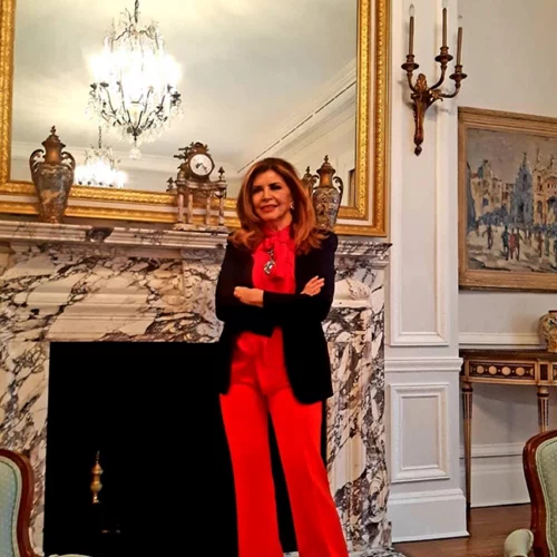 Μιμή Ντενίση | Φωτογραφίες από το κλασικό με αρχοντικές πινελιές σπίτι της