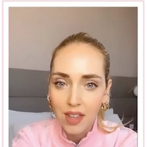 H Chiara Ferragni μιλά σε όλες τις μητέρες
