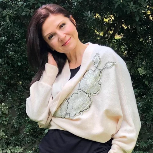 Ταμίλα Κουλίεβα | Η φωτογραφία του γοητευτικού γιου της και η μεγάλη ομοιότητά τους