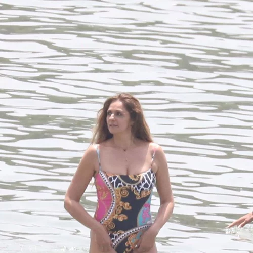 That body | Το απίστευτο σώμα της Βίκυς Κουλιανού με μαγιό