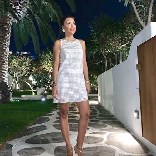 Σίσσυ Φειδά | Το στράπλες μπικίνι που επέλεξε και οι φωτογραφίες από την παραλία