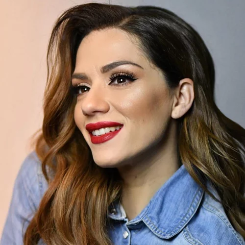 Στο κομμωτήριο η Βάσω Λασκαράκη | Να πώς έβαψε τα μαλλιά της