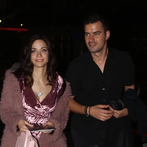 Γιάννης Τσιμιτσέλης | Φωτογραφίζει topless την Κατερίνα Γερονικολού