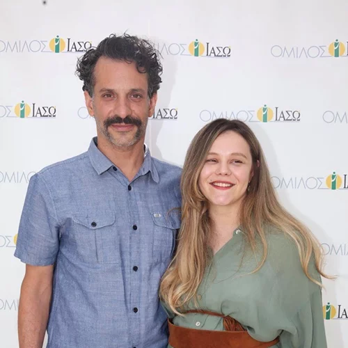 Γεωργία Αβασκαντήρα | Με maxi λαδί φόρεμα κατά την έξοδό της από το μαιευτήριο (pics)