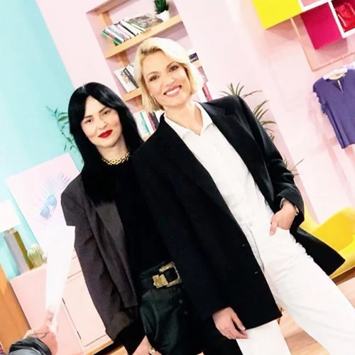 Ζενεβιέβ Μαζαρί | Η φωτογραφία με τη Βίκυ Καγιά, η φουσκωμένη κοιλίτσα και η νέα της θέση στο GNTM