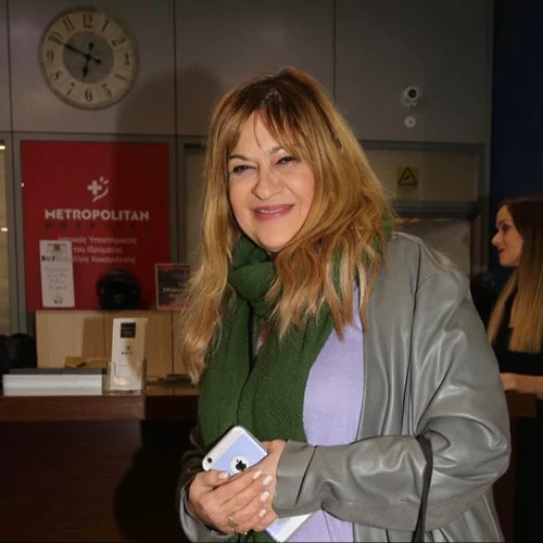 Η Τζόυς Ευείδη μιλάει για τον έρωτα που δεν ψάχνει | «Πρέπει να πρόκειται για κάτι πάρα πολύ εντυπωσιακό για να μασήσω»