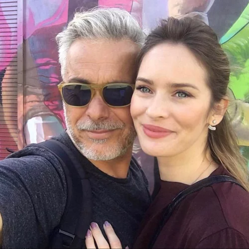 Anita Brand | Η νέα φωτογραφία με τον νεογέννητο γιο της την ώρα που δουλεύει