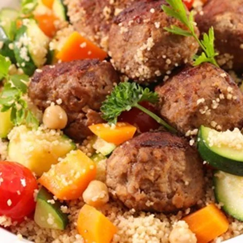 Ρεβίθια Πολίτικα με Κεφτεδάκια