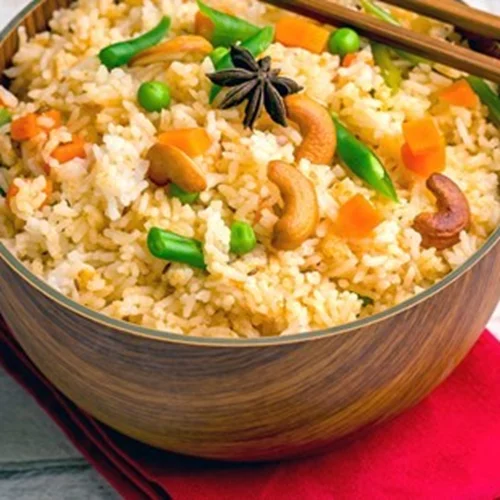 Ασιατική Σαλάτα με Ρύζι και Τζίντζερ