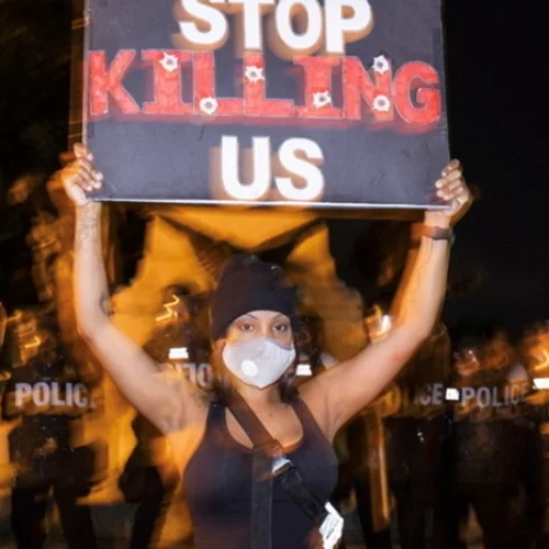 Ανθρωποκτονία ο θάνατος του George Floyd, σύμφωνα με το επίσημο πόρισμα του ιατροδικαστή