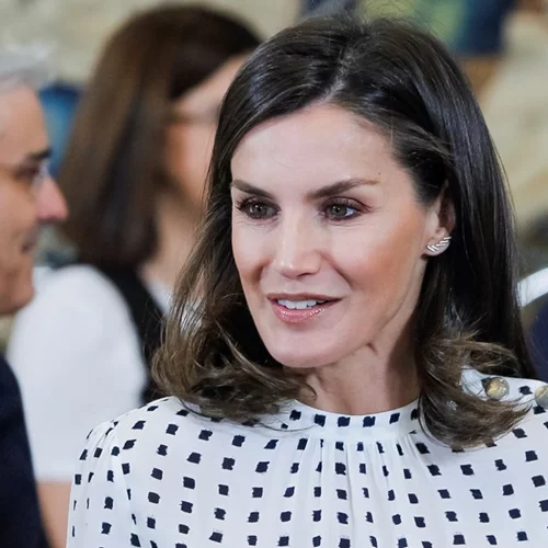Το φόρεμα της βασίλισσας Letizia είναι ιδανικό για τη ζέστη