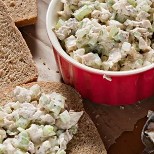 Κοτοσαλάτα | Πώς θα φτιάξουμε την πιο νόστιμη συνταγή