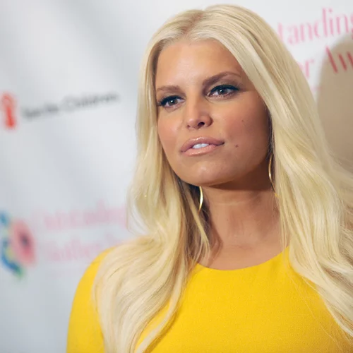 Η μεγάλη μεταμόρφωση της Jessica Simpson | Πώς η γνωστή τραγουδίστρια έχασε 45 ολόκληρα κιλά
