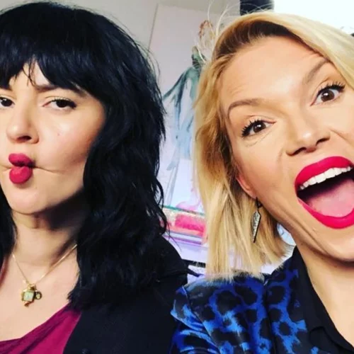 Βίκυ Καγιά - Ζενεβιέβ Μαζαρί | Φωτογραφίζονται μαζί όπως δεν τις έχεις ξαναδεί