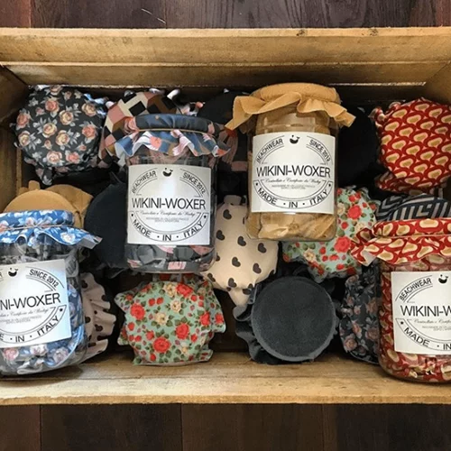 Aυτά τα μαγιό είναι η πιο updated εκδοχή της χαράς και της θετικότητας