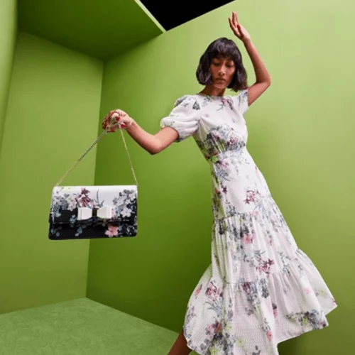 Η νέα συλλογή Ted Baker θα συνοδεύσει τις καλοκαιρινές σου στιγμές