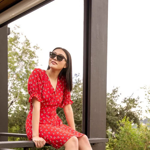 Απόκτησε τα πιο stylish γυαλιά ηλίου της σεζόν και βοήθησε σε έναν σημαντικό σκοπό