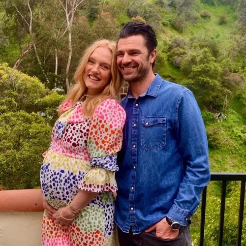 Χρήστος Βασιλόπουλος - Sarah Conner | Αυτό είναι το φύλο του μωρού τους (vid)