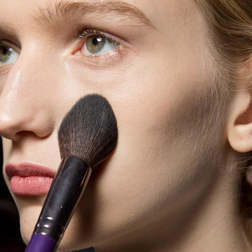 Οι καλύτερες πούδρες της αγοράς από 10 ευρώ | Ποια είναι η δική σου αγαπημένη;