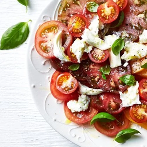 Αυθεντική Caprese | Η πιο νόστιμη σαλάτα για σήμερα