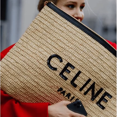 The Big Bag Club: Ένας Instagram λογαριασμός σατιρίζει τις oversized τσάντες