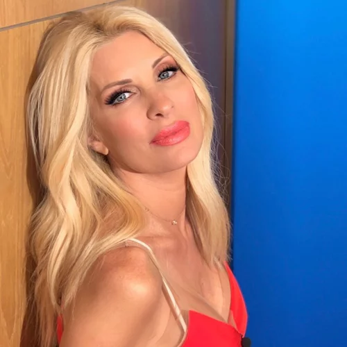 Ελένη Μενεγάκη | Ανέβασε μια σπάνια φωτογραφία με τον Μάκη Παντζόπουλο και τη μικρή Μαρίνα