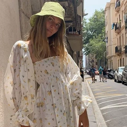 Τα φλοράλ φορέματα για να φοράς κάθε μέρα την άνοιξη