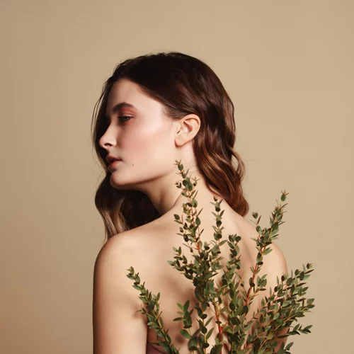 Αναλύουμε τα φυσικά καλλυντικά και γιατί αξίζει να τα βάλουμε στην ρουτίνα μας